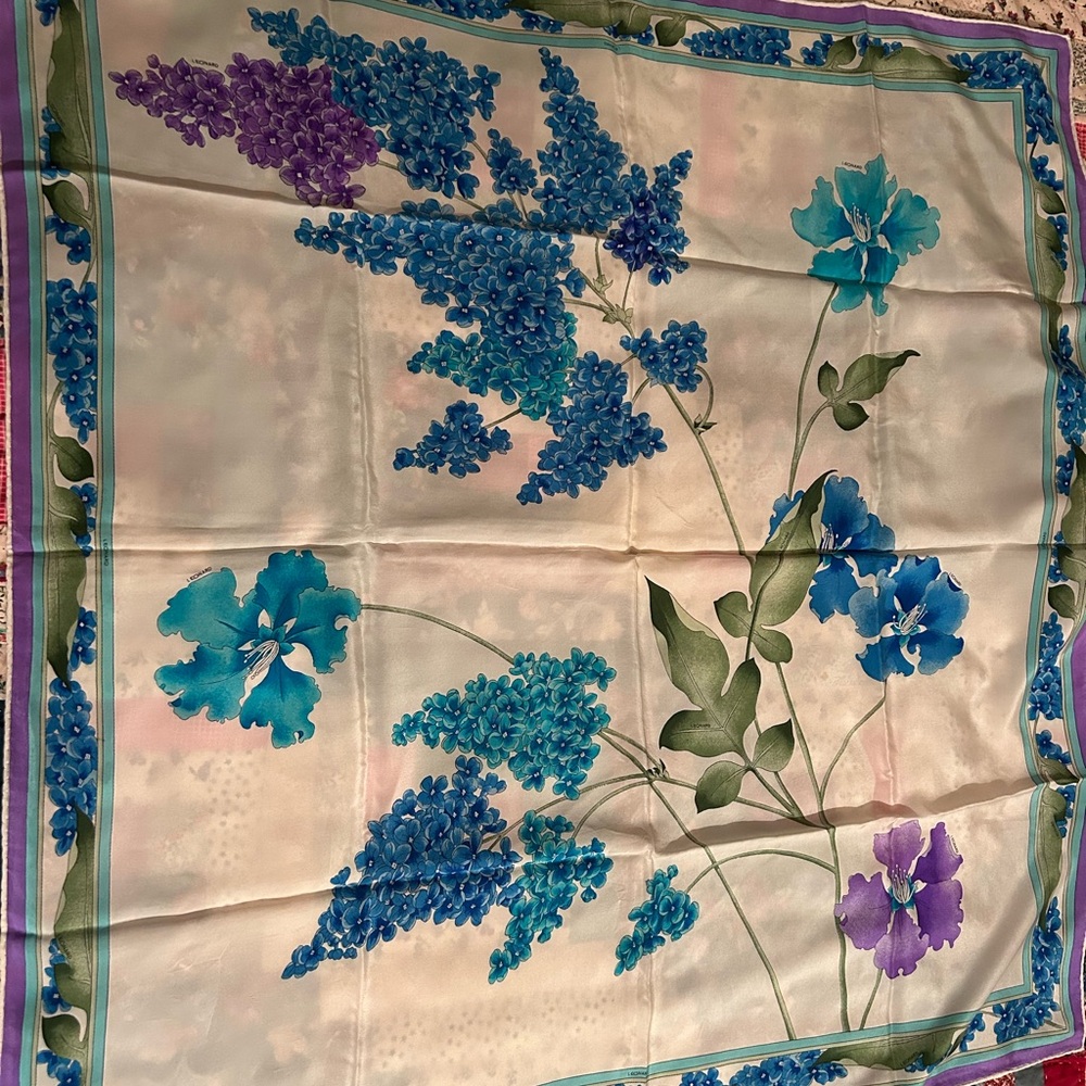 Vintage Leonard 100% silk scarf print floral, hand stitched 35”x35”, Italy made